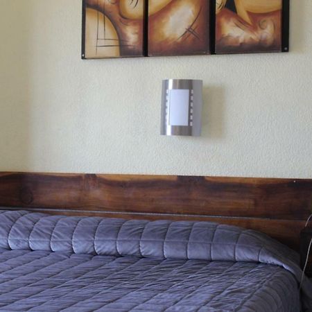 Hotel Vina Del Mar ลาซาโร การ์เดนาส ภายนอก รูปภาพ